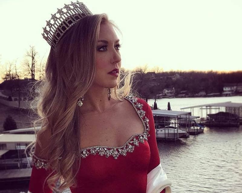 Miss Missouri USA 2018 Tori Kruse shows her love for her state Missouri!