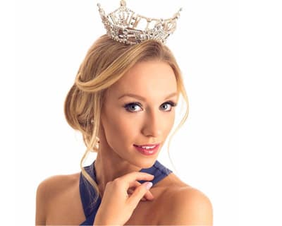 McKenna Collins crowned as Miss Wisconsin 2017 for Miss America 2018