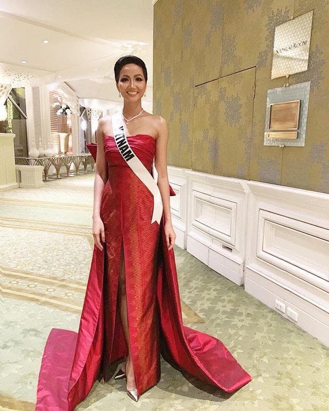 H'Hen Niê Miss Universe Vietnam 2018, Miss Universe 2018 Contestant (Photo Courtesy: Miss Universe/Candidate FaceBook/ Instagram)