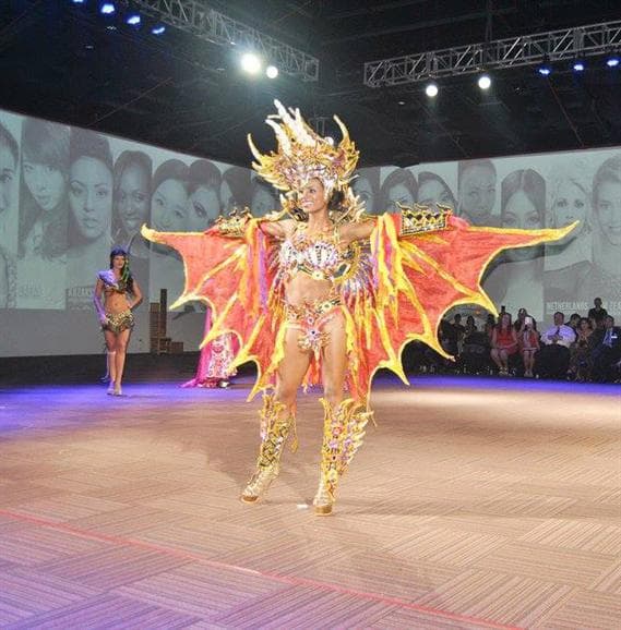 María de Lourdes Gallimore (Panama) National Costume