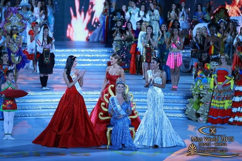 Mireia Lalaguna from Spain Crowned Miss World 2015 by Rolene Strauss Miss World 2014 (Photo Credit: Miss World Official)
