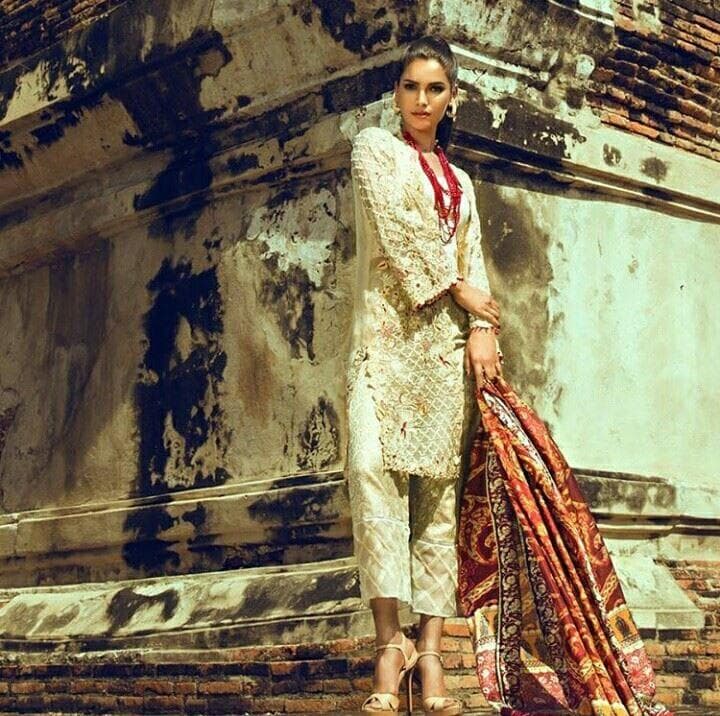 Vartika Singh (Miss Grand International 2015 - 2nd Runner Up) latest ethnic photoshoot (Photo Credits: Miss Grand International Facebook Official)