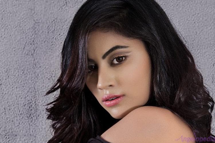 Shalu Ojha from Vadodara