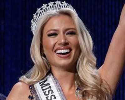 Alexis Loomans crowned Miss Wisconsin USA 2023 for Miss USA 2023