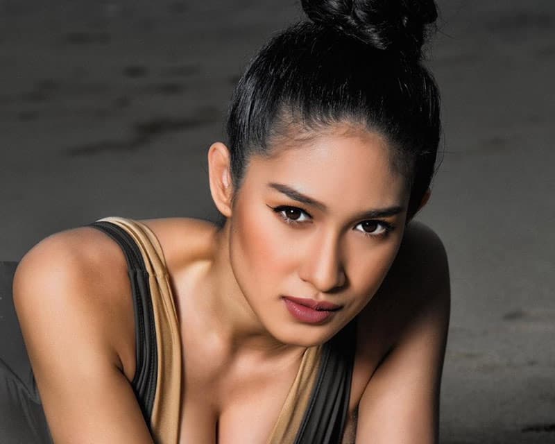 Shwe Eain Si Miss Grand Myanmar 2017 stripped off her crown due to 'Rohingya Video'